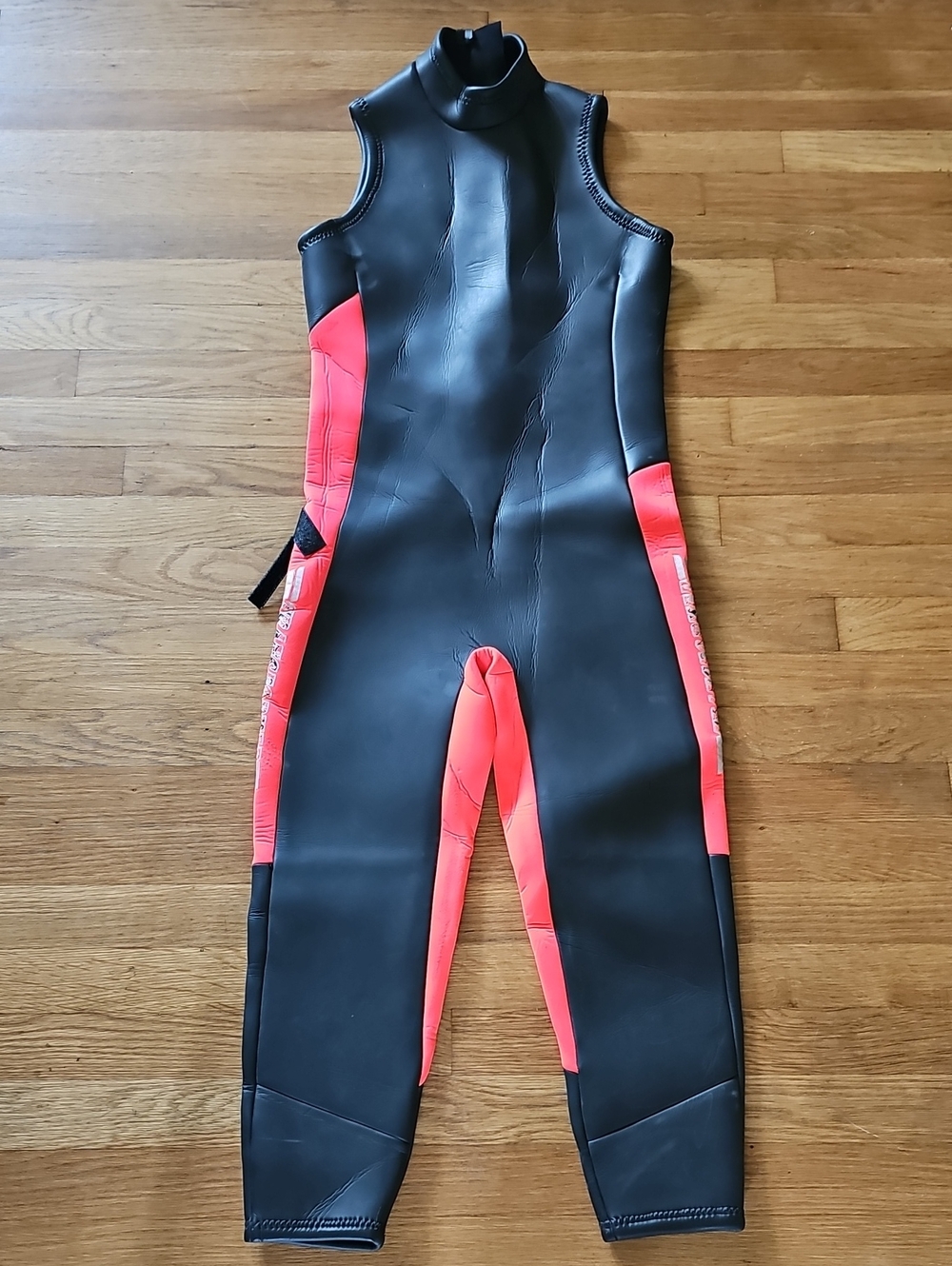 Wavelength Australia Sleeveless Transformer Wetsuit Black Coral Women's Medium